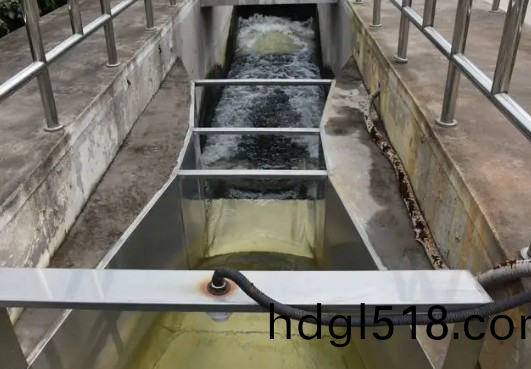 巴(ba)士計(ji)量(liang)槽(cao)