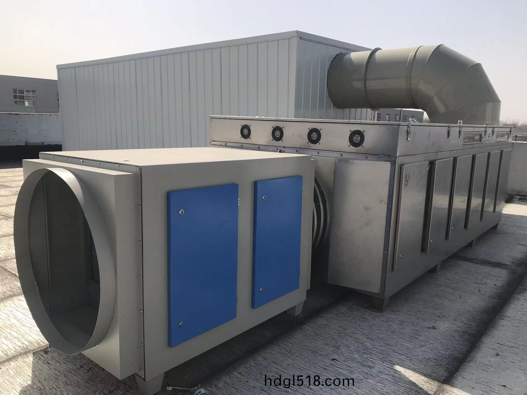 光(guang)氧(yang)活(huo)性炭(tan)一(yi)體(ti)機