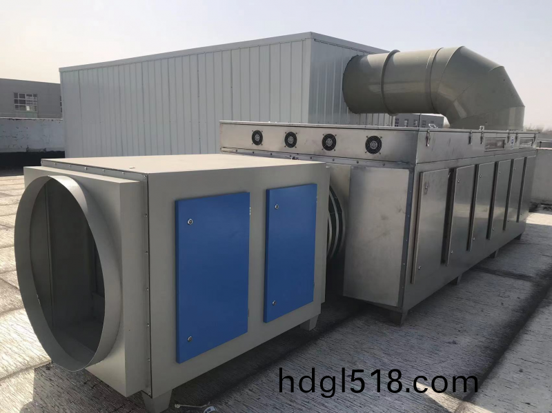 光(guang)氧(yang)活性炭一(yi)體機(ji)