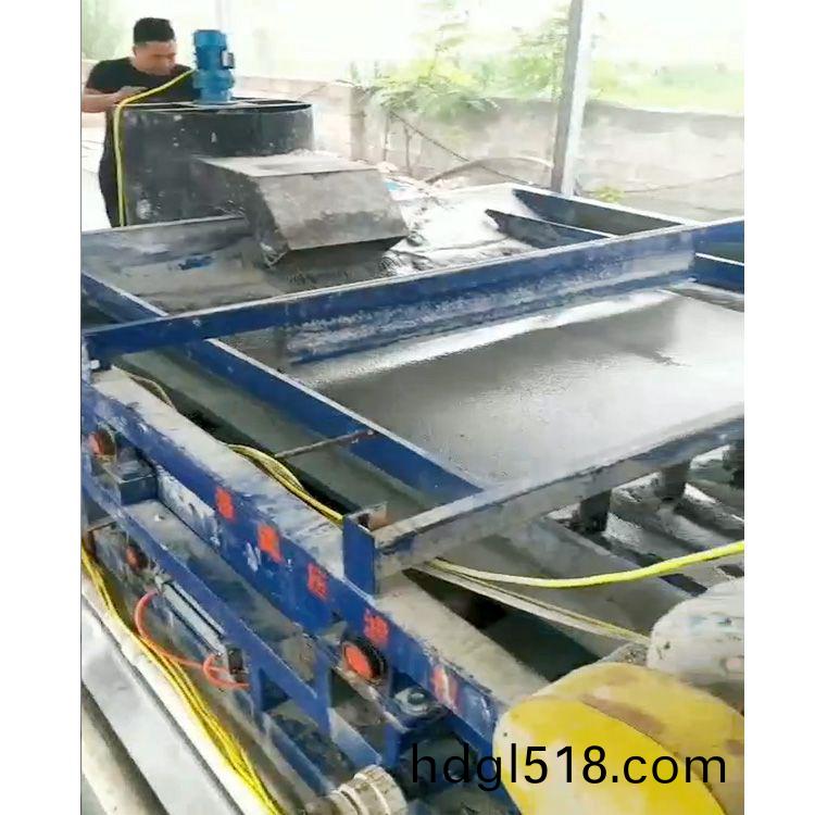 河(he)北保定(ding)帶式(shi)壓(ya)濾(lv)機(ji)汚泥處理