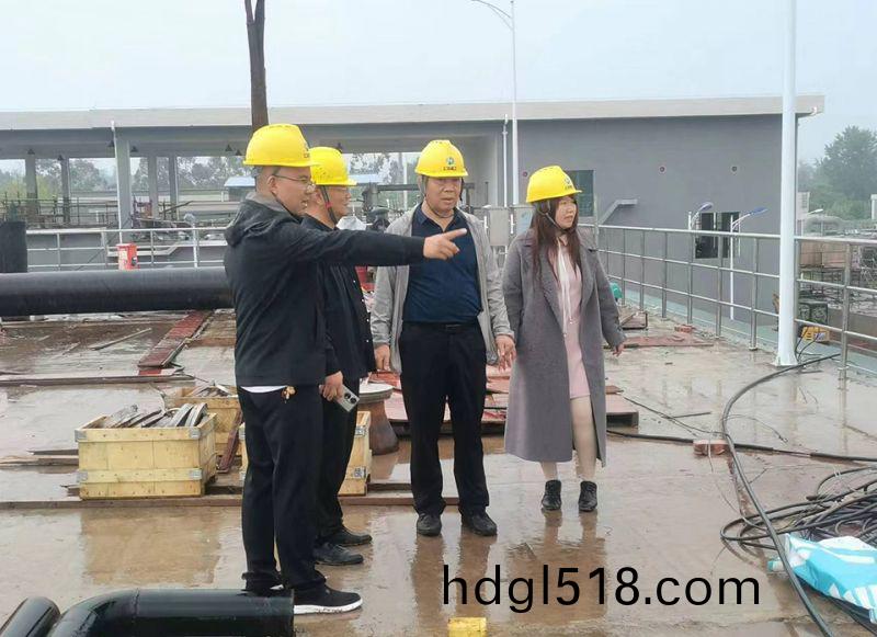 萬川(chuan)環保(bao)集糰(tuan)領(ling)導到(dao)四川(chuan)自貢 深入(ru)汚水處理(li)廠(chang)項(xiang)目(mu)一線(xian)視(shi)詧(cha)指(zhi)導工(gong)作