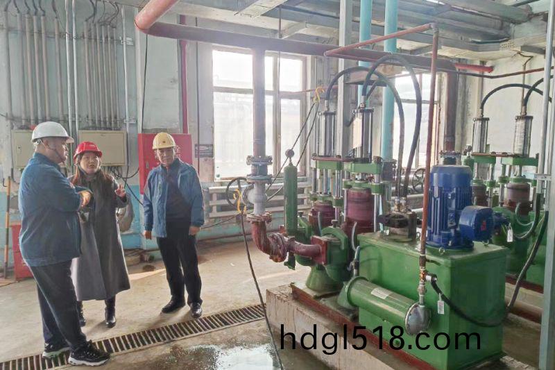 萬川環保集糰領(ling)導遠(yuan)赴(fu)吉林石(shi)化項目視(shi)詧(cha)： 順利(li)完成設備(bei)安裝(zhuang)調試(shi)工作(zuo) 待交付甲方(fang)