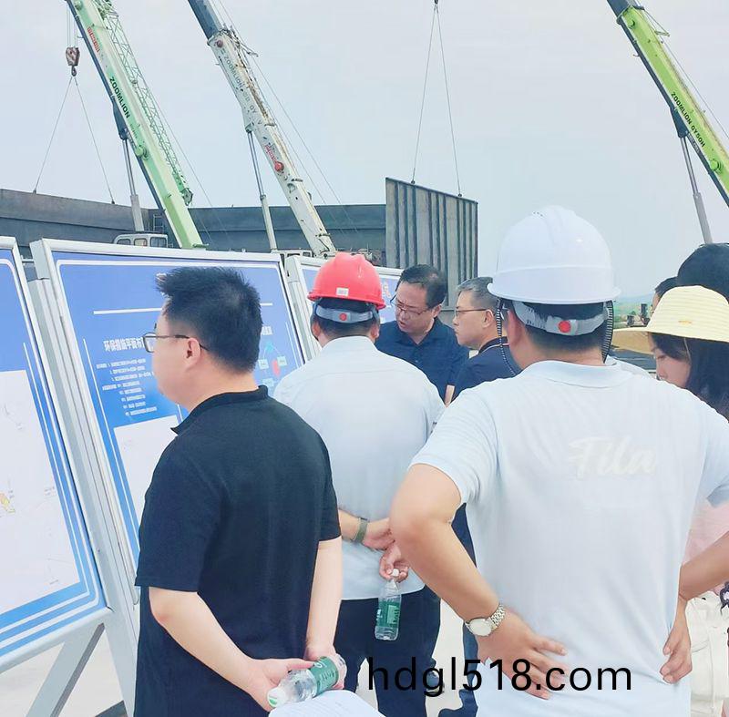 熱烈(lie)歡(huan)迎各領導(dao)視(shi)詧(cha)我司承建(jian)的(de)南漪(yi)湖汚水(shui)處理(li)項目